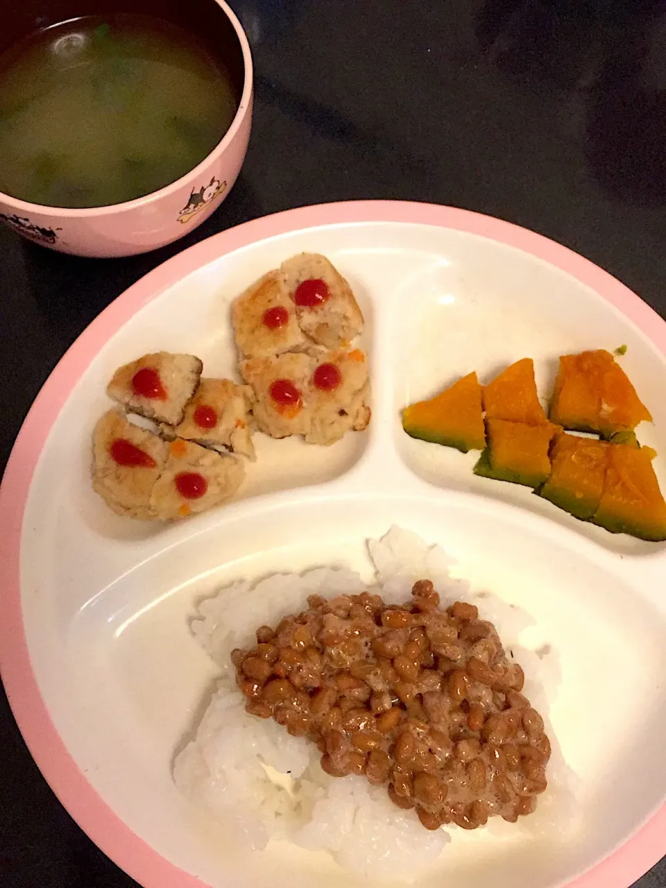 幼児食 夜
・納豆ごはん
・豆腐ハンバーグ
・かぼちゃの煮物
・ほうれん草のお味噌汁
・りんご|ぺろたんさん