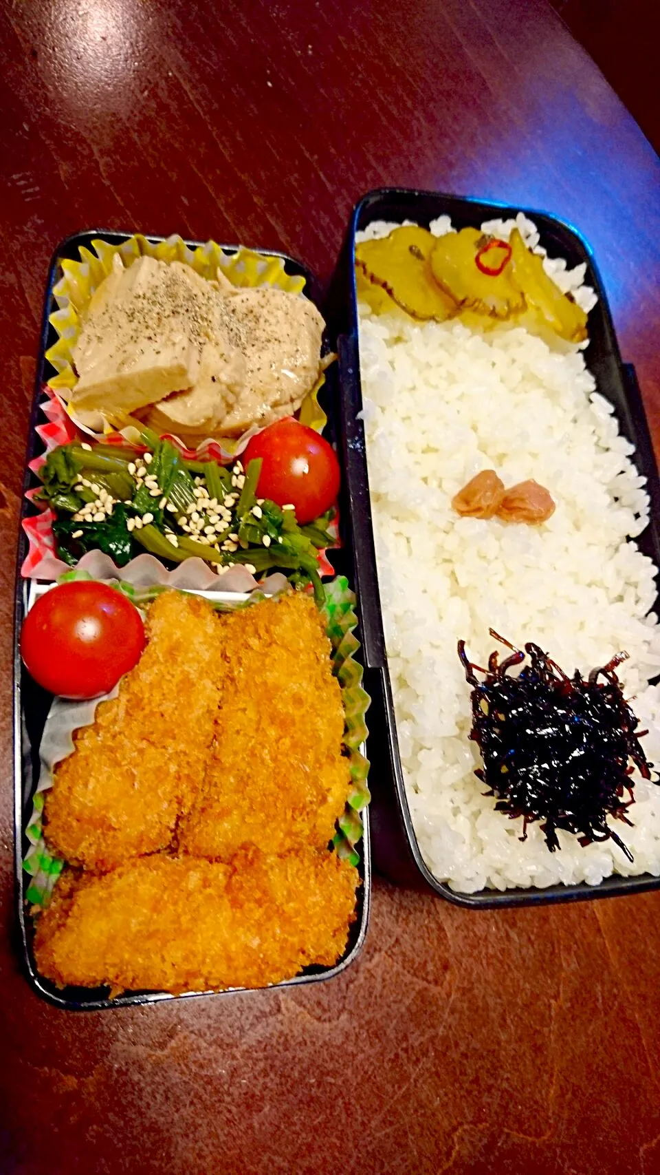 Snapdishの料理写真:一口串カツ弁当
 #今日のお弁当|りょーさん