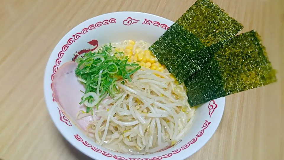 旦那様特製とんこつラーメン|やっちさん