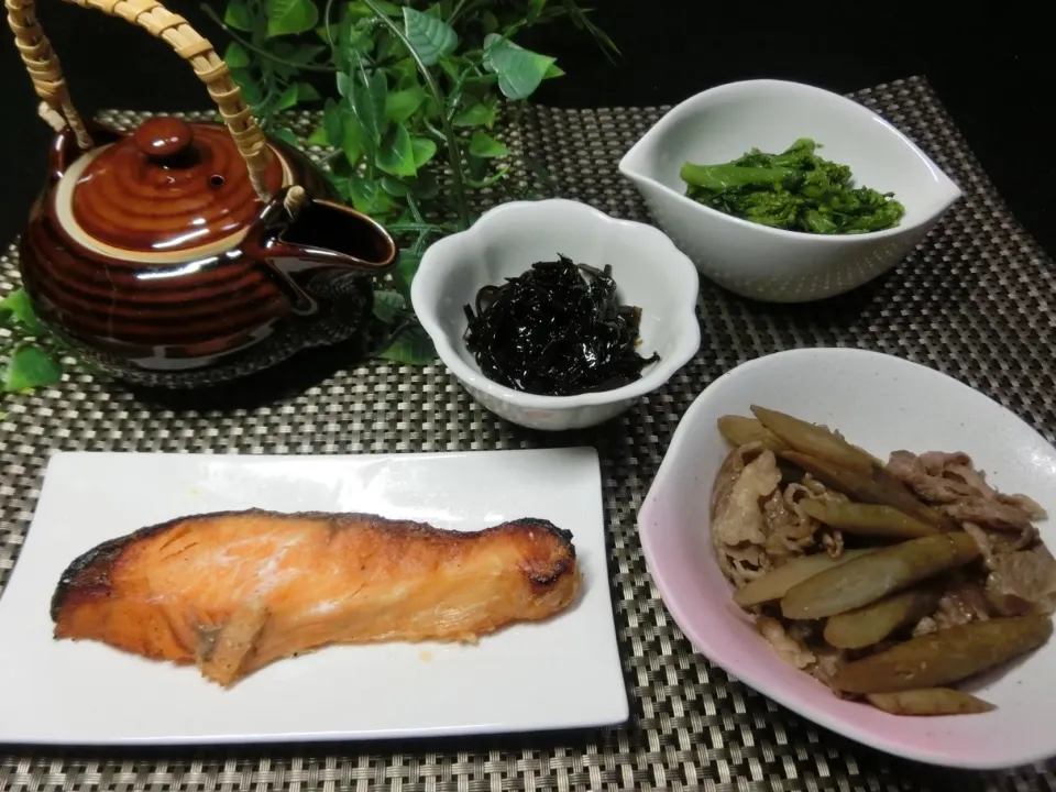 2018/3/21  今夜はお茶漬け
焼き鮭
肉ゴボウ
菜の花のワサビ和え
ワサビ昆布|Hiroshi  Kimuraさん