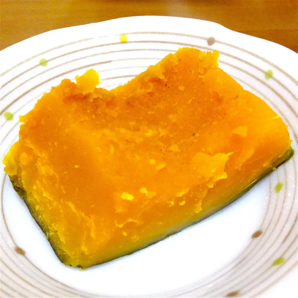 Snapdishの料理写真:かぼちゃの煮物🎃出来たて〜ホクホクだょ〜🤗🎯|まいりさん