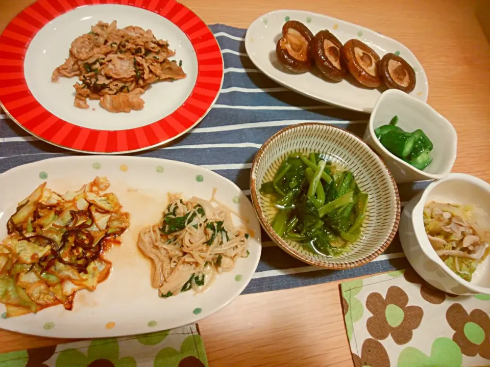 豚肉と舞茸の大葉炒め…とか適当に色々。|かなさん