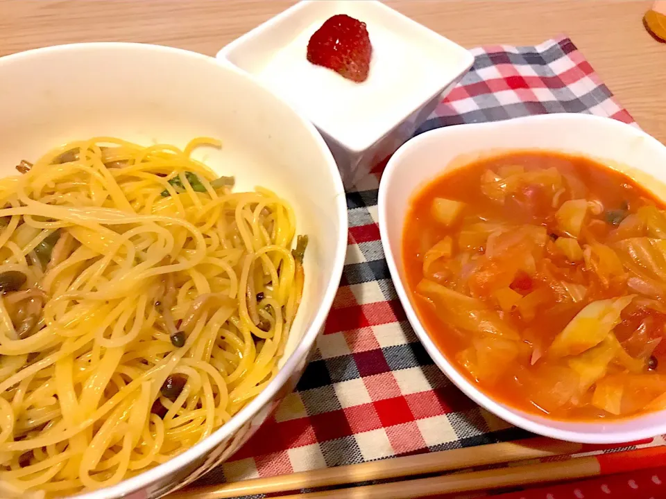 きのこのバター醤油パスタ✖️野菜のトマトスープ煮込み|りっきーさん