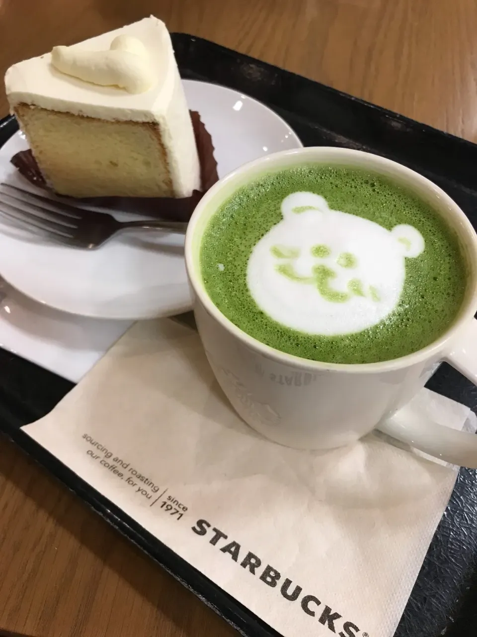 スターバックスでラテアートとシフォンケーキ|シュトママさん