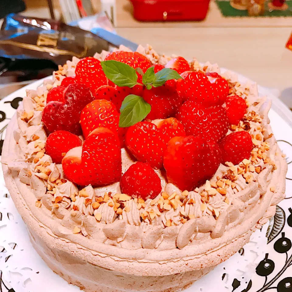 Snapdishの料理写真:いちごチョコケーキ🍓🍰🍫|maxhunさん