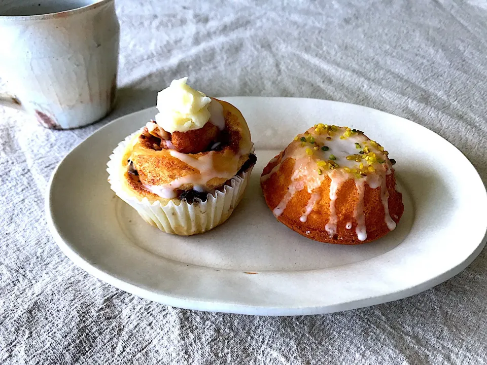 シナモンロールとレモンケーキ|ポペさん