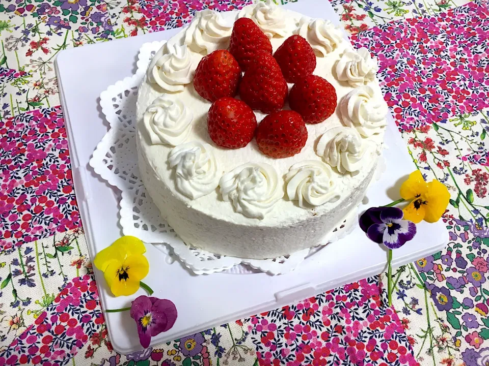 苺ショートケーキ  #ショートケーキ #苺  #お祝いケーキ   #手作りケーキ  #shortcake #homemade|ぷーさんさん