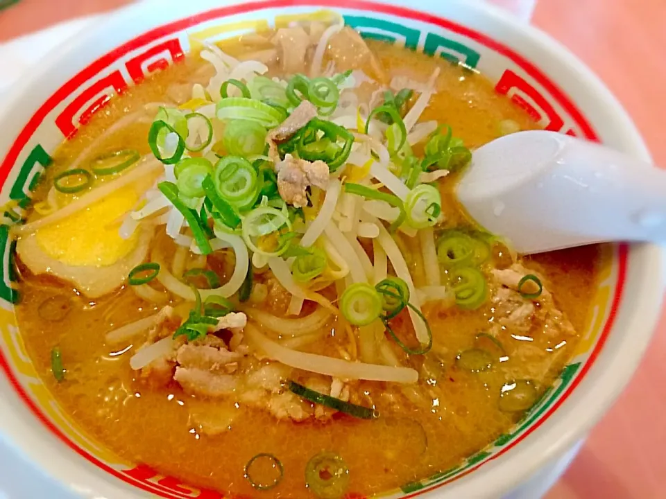 にんにくたっぷり味噌ラーメン🍜🍥|yokoさん
