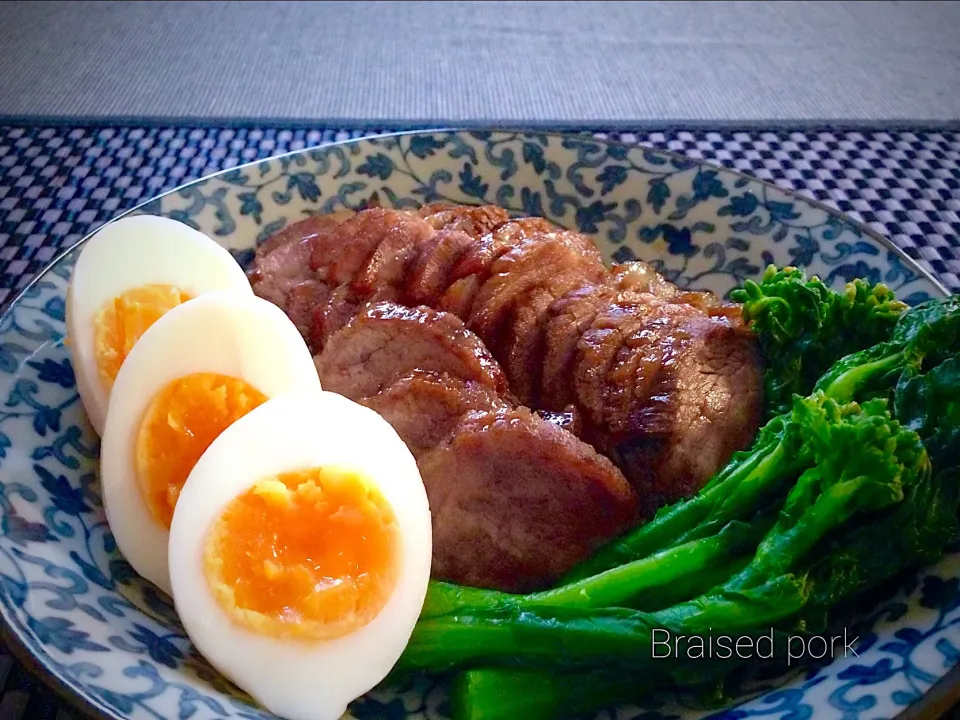 めぐチー🌿さんの料理 えきしお卵と我が家の煮豚|なだちいさん