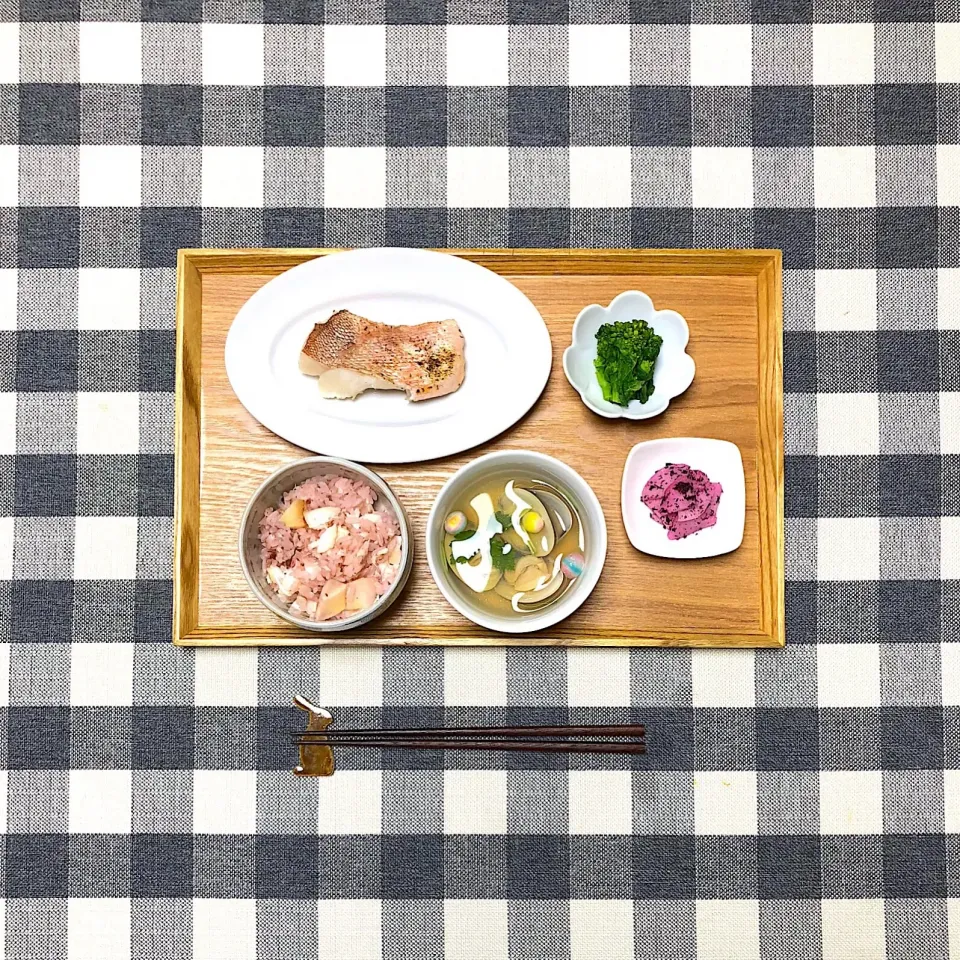 Snapdishの料理写真:春定食 桜の塩漬けde炊込みご飯バージョン|omoさん