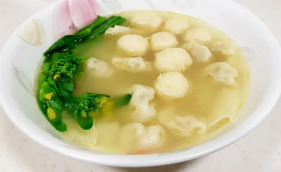 wonton fish ball soup|steven z.y.さん