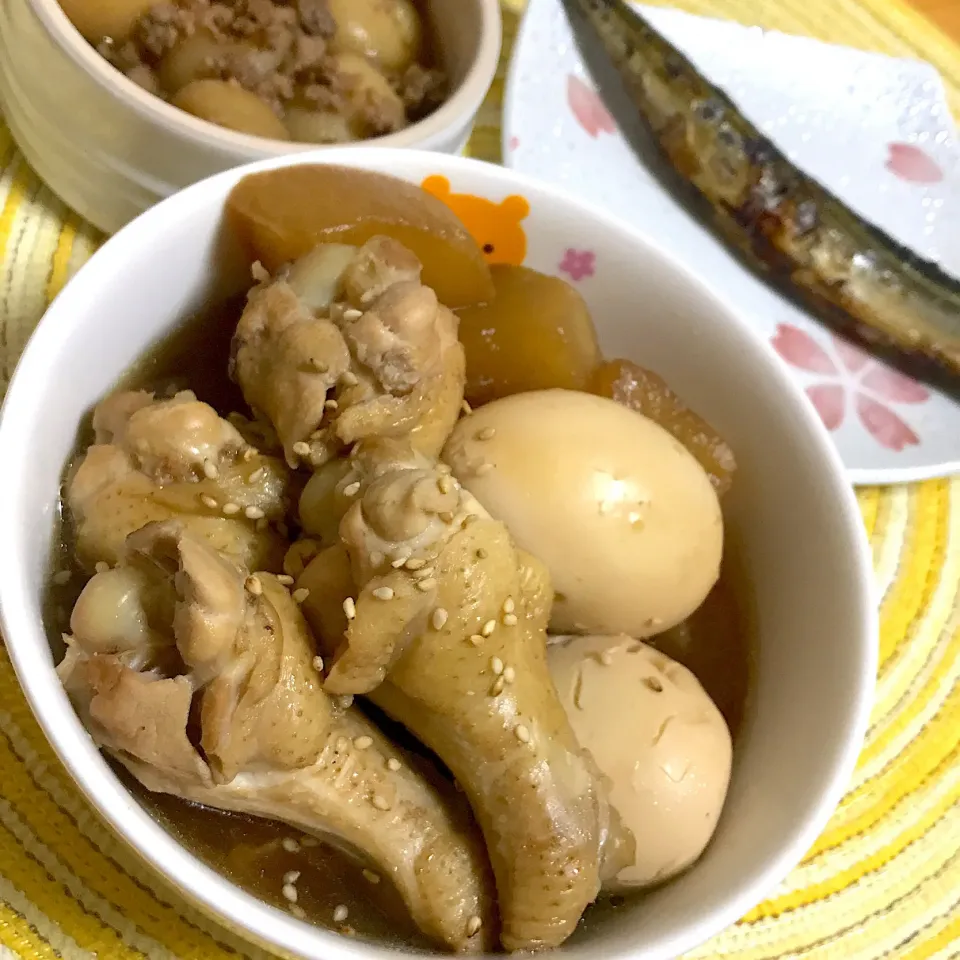 Snapdishの料理写真:鶏と卵の甘辛醤油煮#新じゃが煮物#焼魚#絹醤油|Sakuraさん