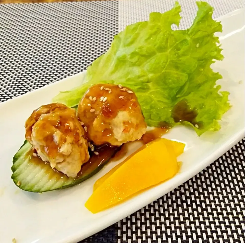 Meat ball with Mango Salad|Mariano Ngさん