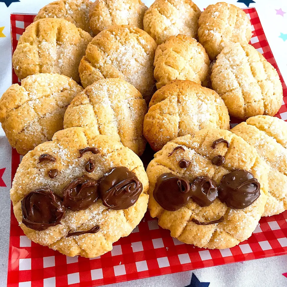 Snapdishの料理写真:アンパンマンのメロンパンクッキー🍪|ニコニコハッピーフードさん