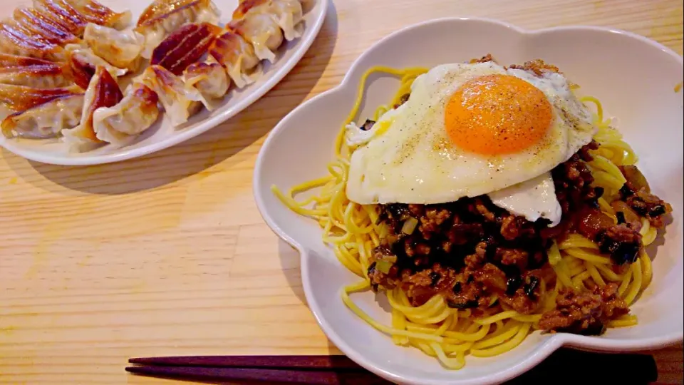 汁なし担々麺☆餃子|みぽりんさん