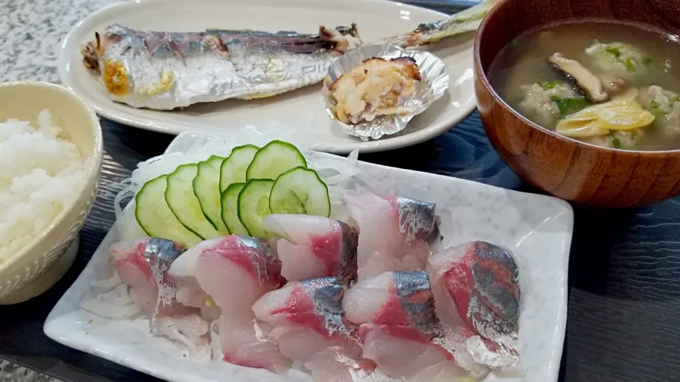 鯵三昧
・刺し身
・塩焼き
・つみれ団子汁|あぁちゃんさん