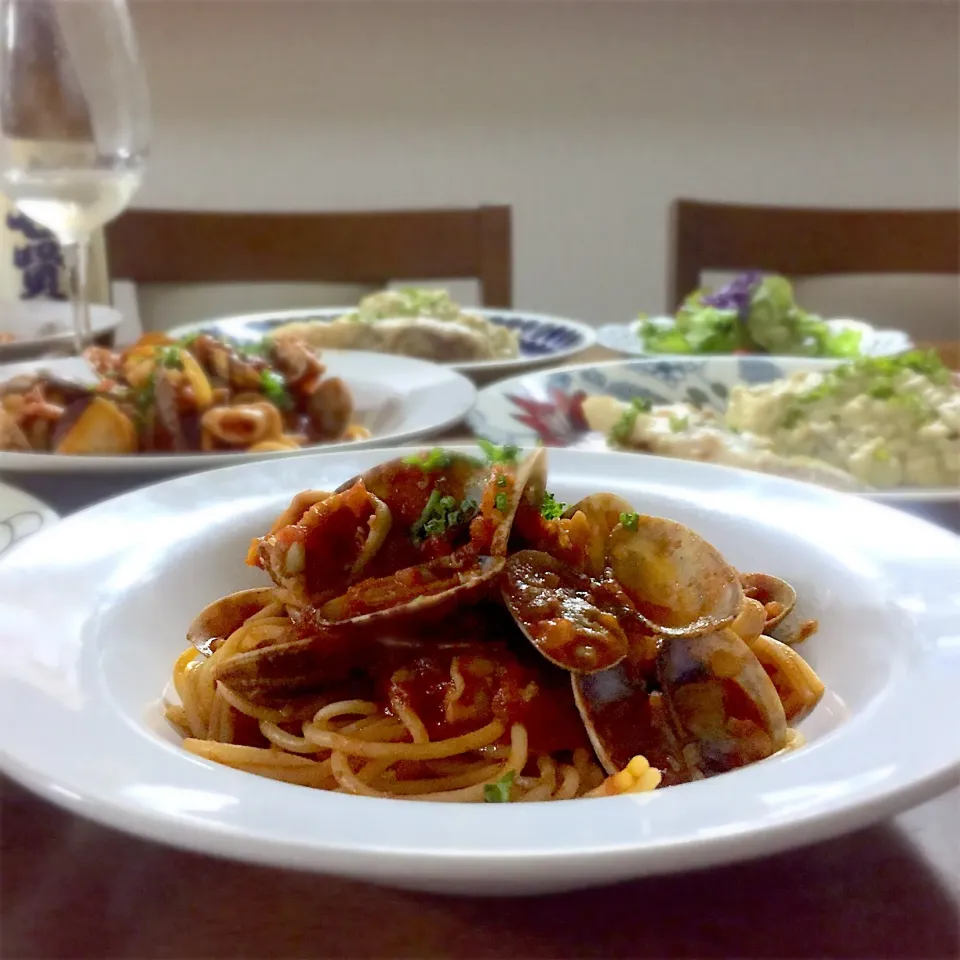 あさりとイカのトマトソースパスタ🍝 #手料理|ゆかりさん