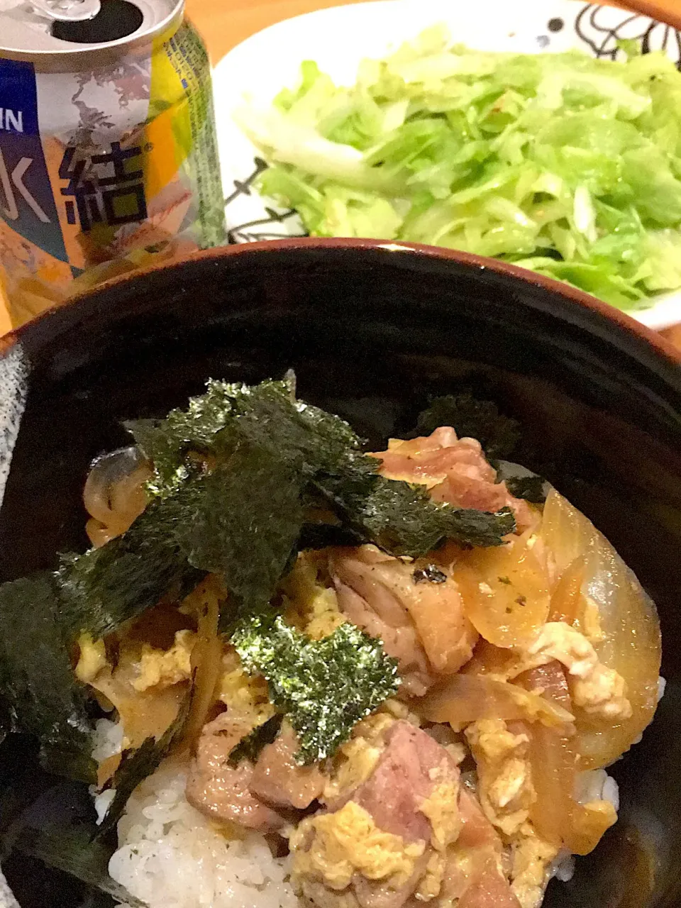 Snapdishの料理写真:親子丼
レタスのダシダ味サラダ|あおさん