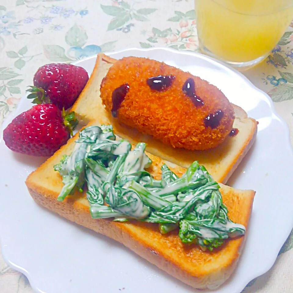 菜の花辛子マヨトースト＆カニクリームコロッケトースト🍞|うたかた。さん