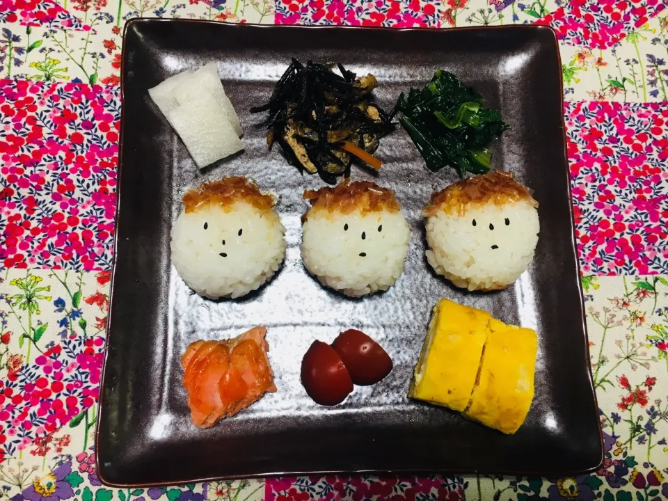 Snapdishの料理写真:子供 ランチ

#ランチ #おにぎり #子供ランチ|ぷーさんさん