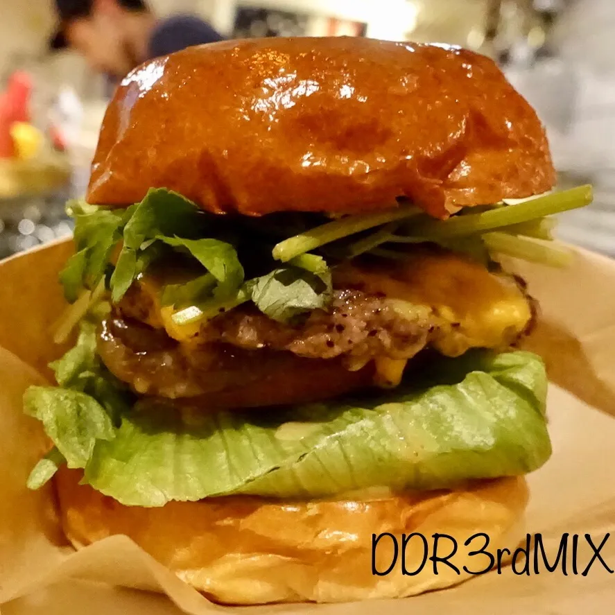 Snapdishの料理写真:TIN'z BURGER MARKETでパクチーズ|ddr3rdmixさん