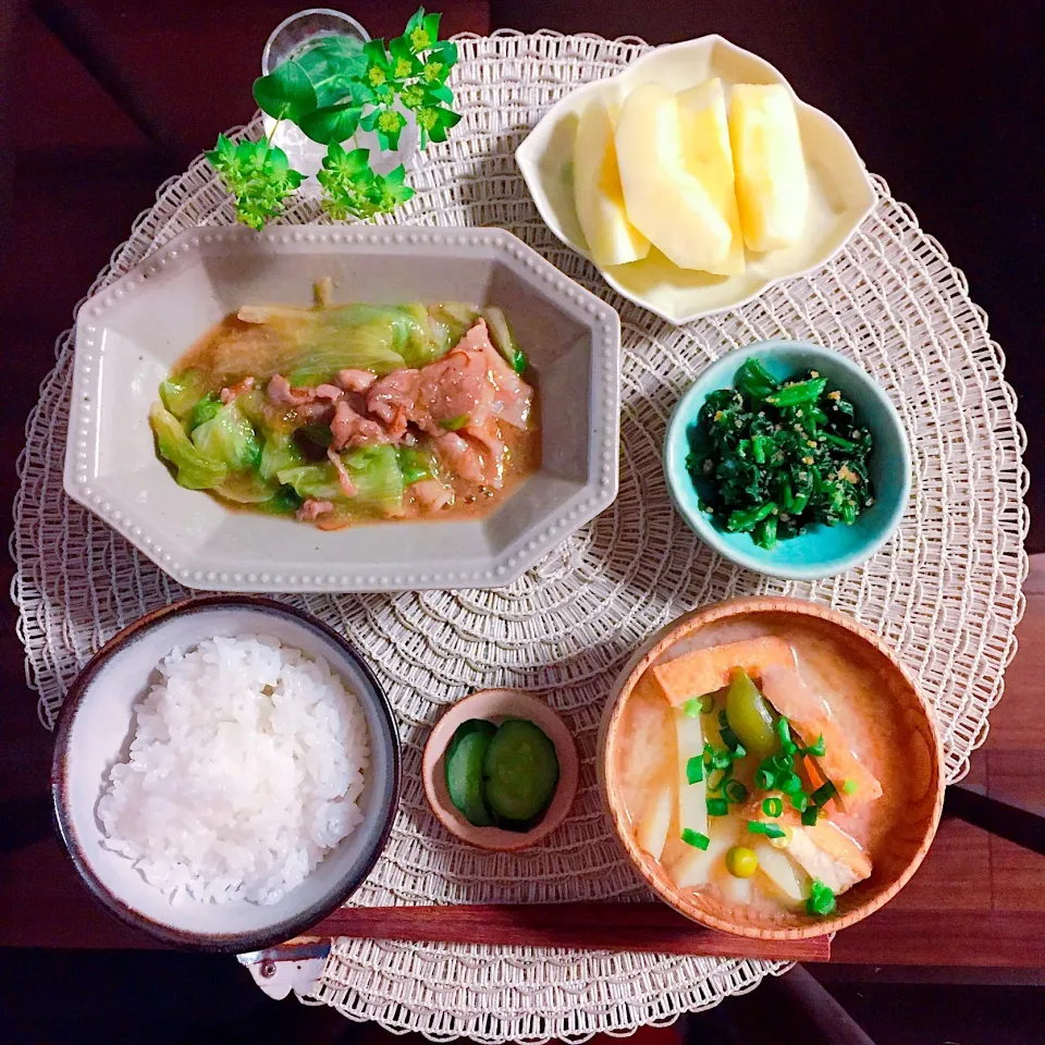 ✿豚肉とレタスのとろみ煮
✿ほうれん草のピーナッツ和え
✿じゃがいも、にんじん、玉ねぎ、スナップえんどう、厚揚げの味噌汁|はらしおりさん