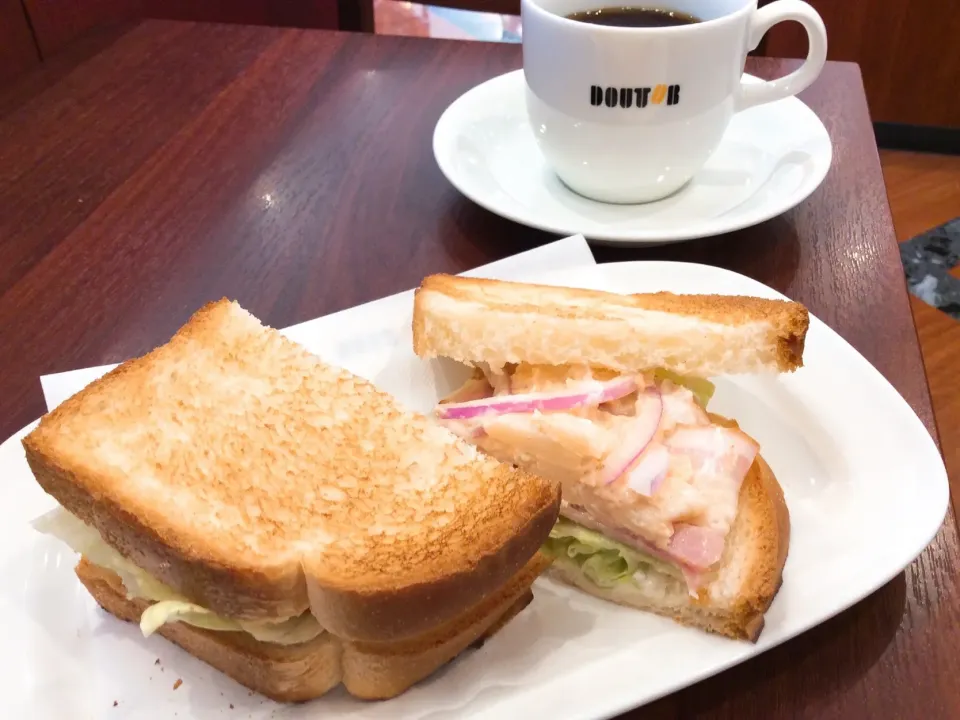 ドトールコーヒーさんの☕️
新作モーニング😋
タラモサラダサンド❣️|アライさんさん