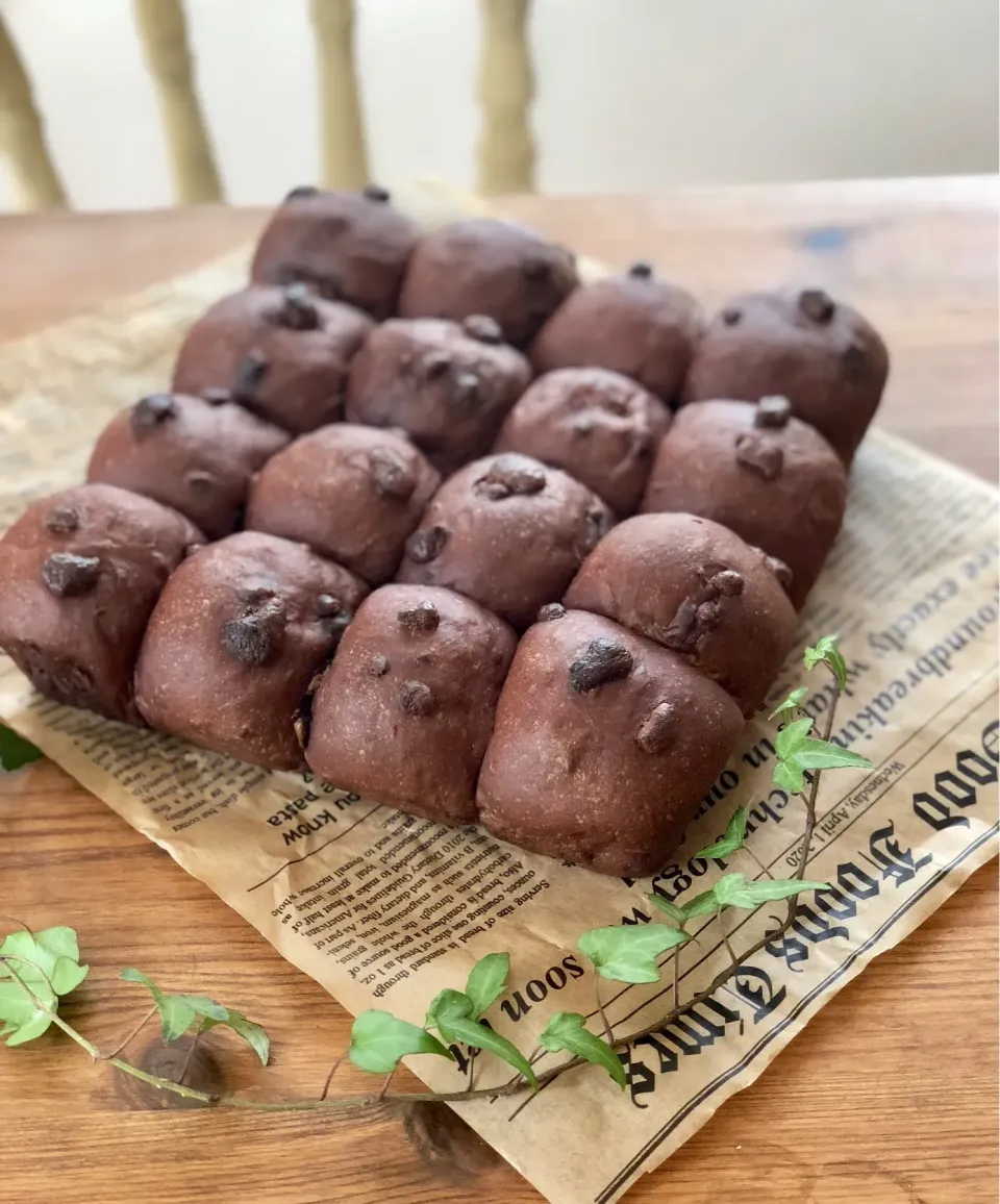 Snapdishの料理写真:山本真希さんの料理 チョコ好きさんに捧げるちぎりパン🍫|カタツムリさん