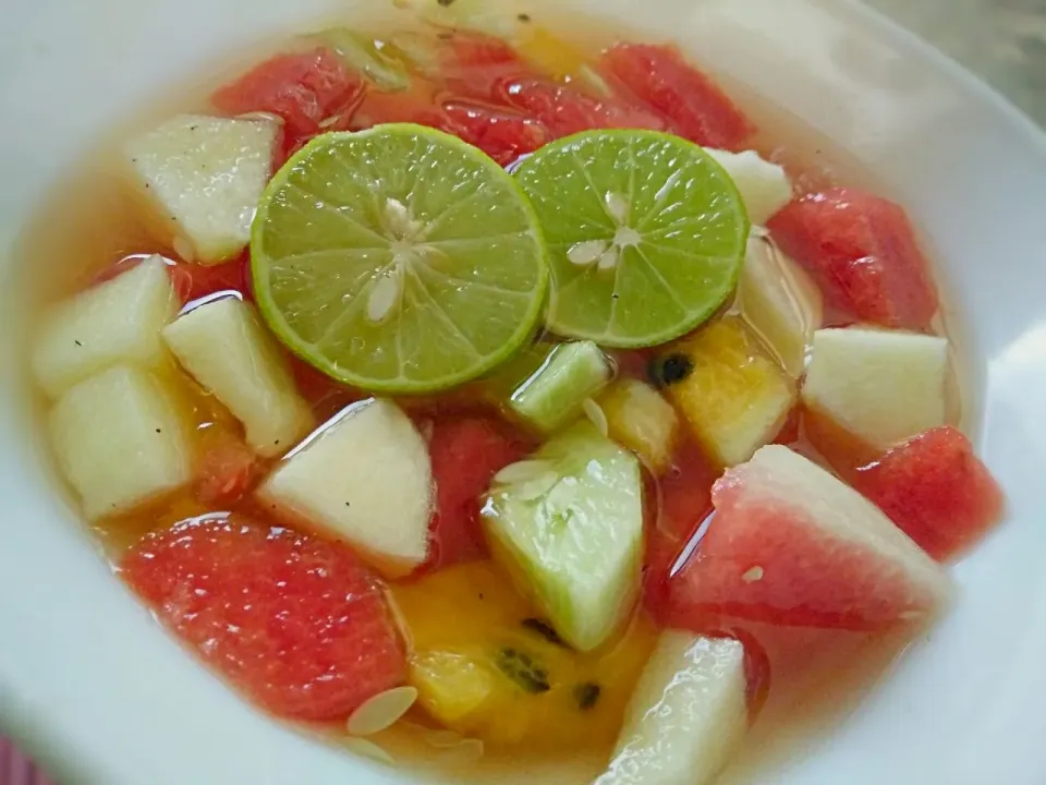 Snapdishの料理写真:Tropical fruits... 

#summer
#fresh
#watermelon
#apple
#cucumbar
#esbuah
#secang|Mutiara Ulyaさん