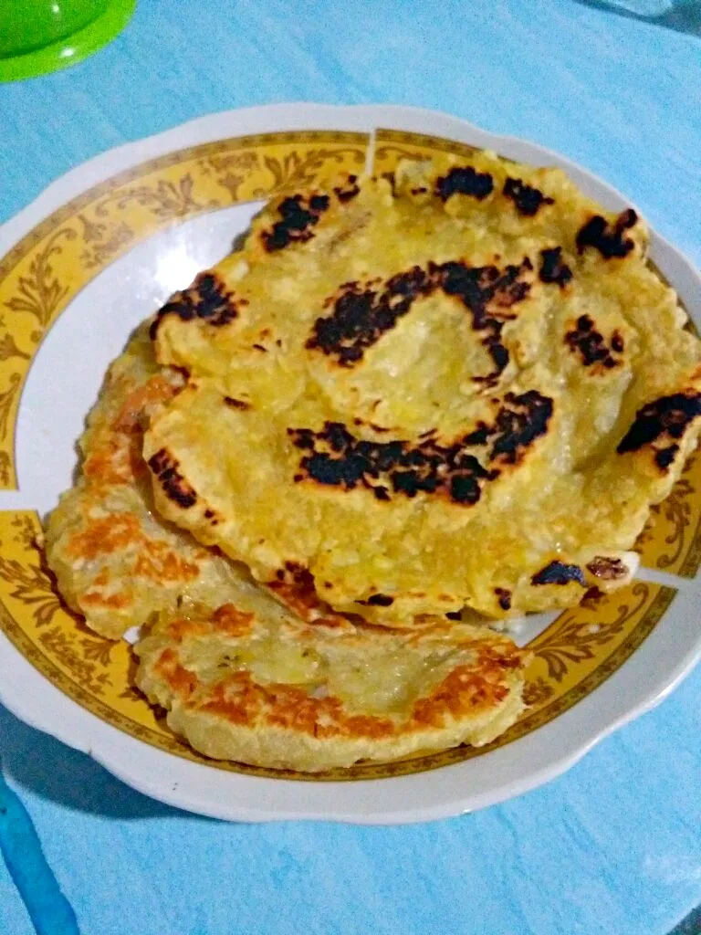 masakan rumahan.
JEPA PISANG
RESEP:
3 gelas tepun terigu
1 buah kelapa parut
3 sendok gula pasir
12 biji pisang biasa.

cara membuat:
pisangnya dihaluskan terle|Tazmania Jamalさん