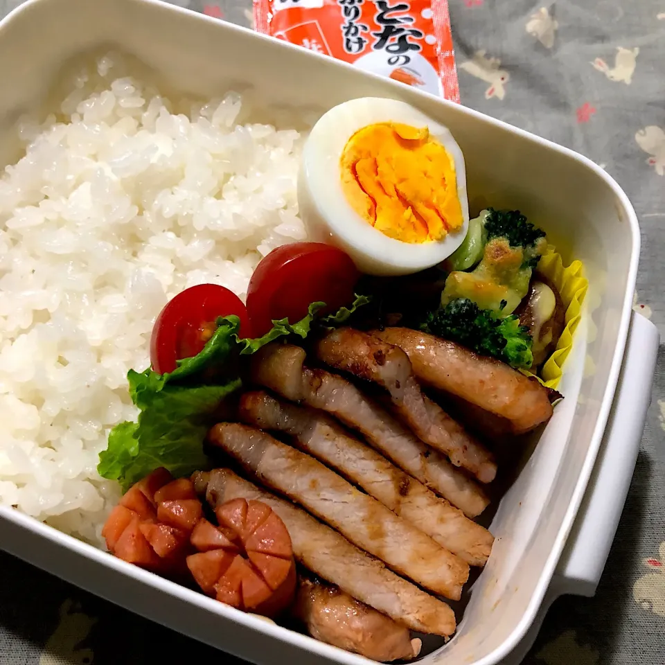 #お弁当  #修行中 #おとなのふりかけ#豚の味噌漬け#もうワンパターンになってきた(っ◞‸◟c)|カナ☆デップさん