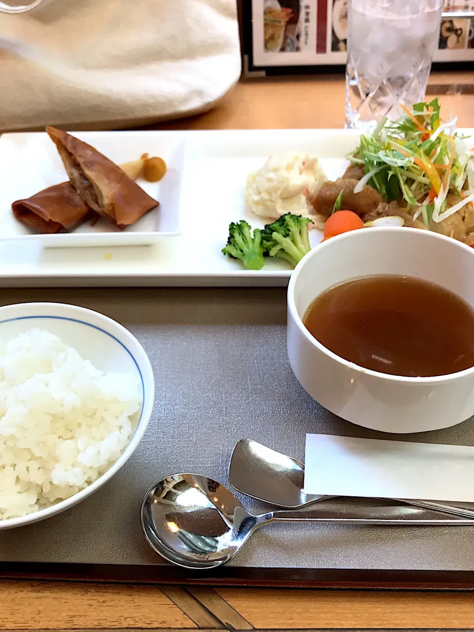 鶏モモ肉蒸し焼き 春巻き|山内博之さん