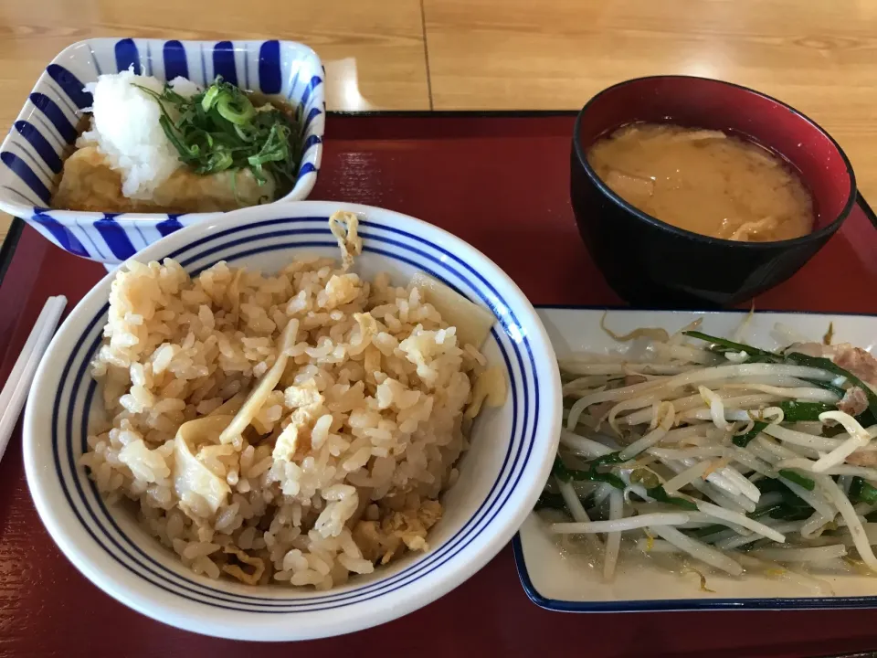 Snapdishの料理写真:揚げ出し豆腐と塩ダレ肉もやし|手品先輩さん