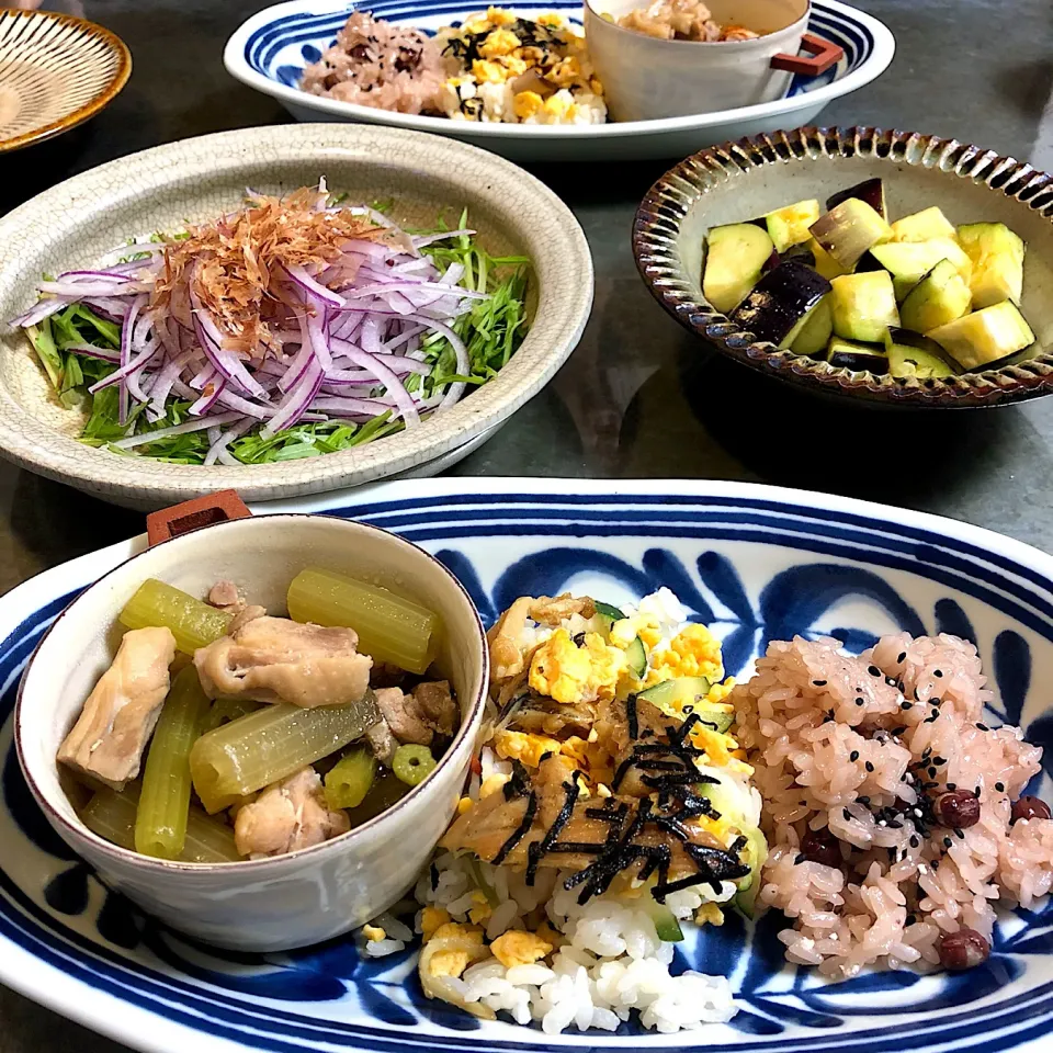 お赤飯と混ぜ寿司の相盛り晩ごはんww|nao子さん