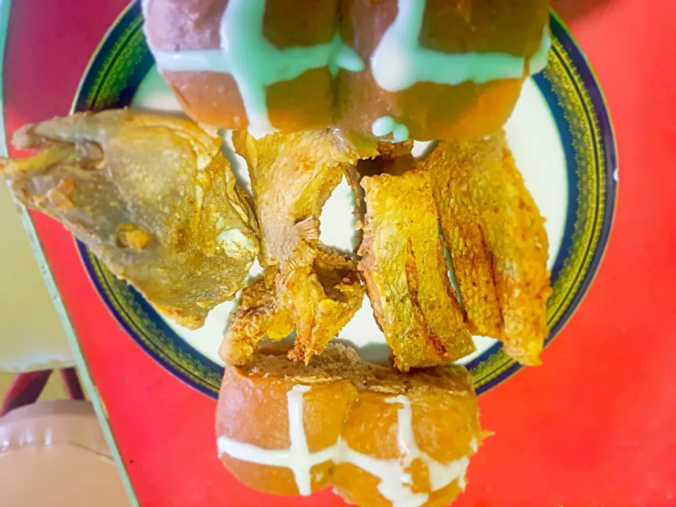 Snapdishの料理写真:Fried Margaret Fish and Sweet Hot Cross Buns|Juan Simmsさん