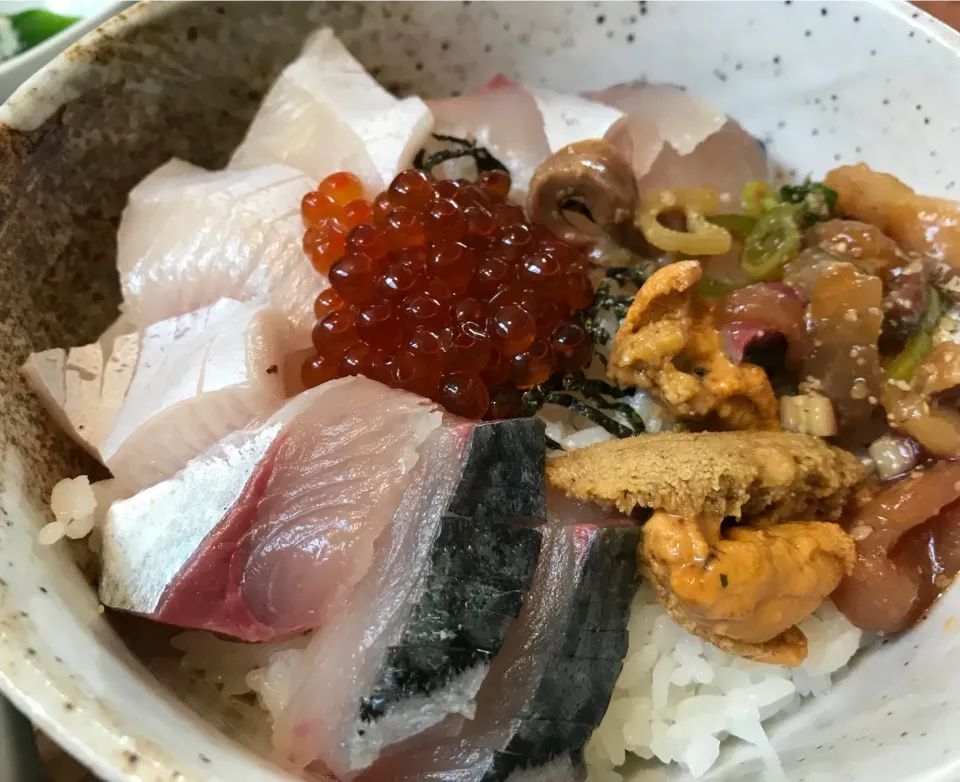 みなと市場勝手丼🐠|buhizouさん