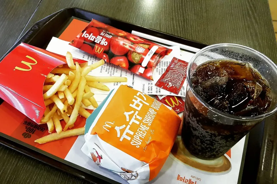 Snapdishの料理写真:McDonald's shrimp and beef burger|steven z.y.さん