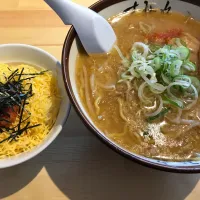 Snapdishの料理写真:味噌ラーメン|mayuさん