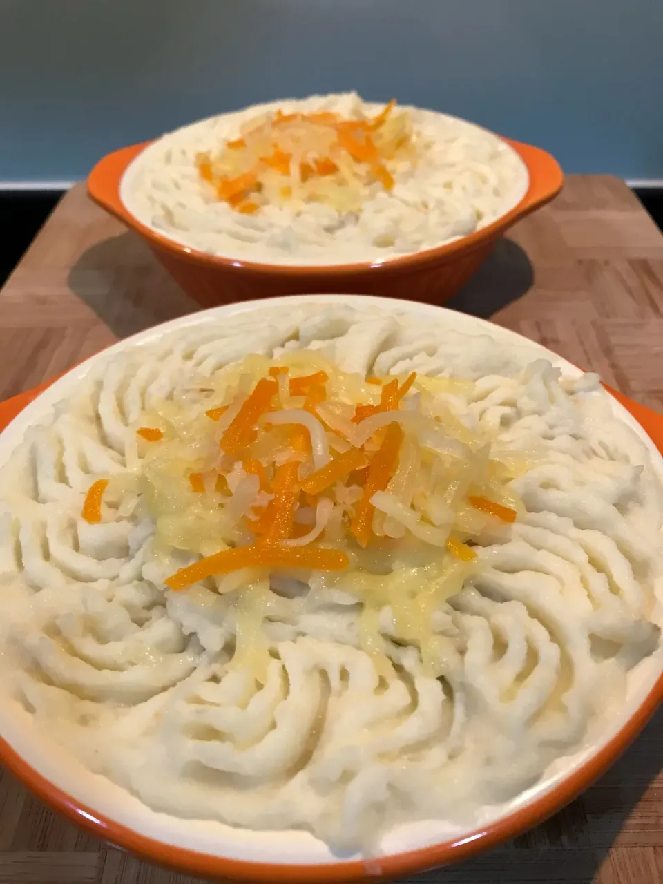 Mashed Potatoes Pie with Macaroni & Spicy Meat Fillings|Joha Hassanさん