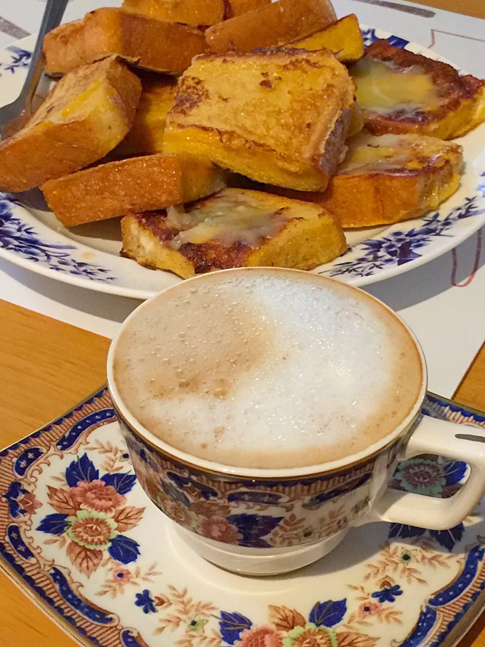 Snapdishの料理写真:Breakfast#coffee#frenchtoast|Len(^_−)−☆さん