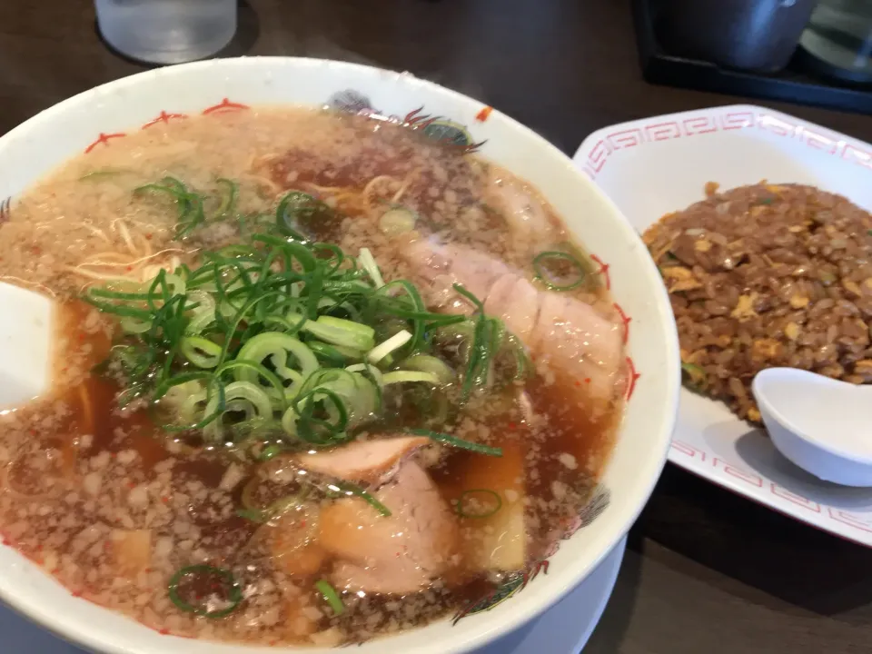 チャーハン定食🍜|まさとさん