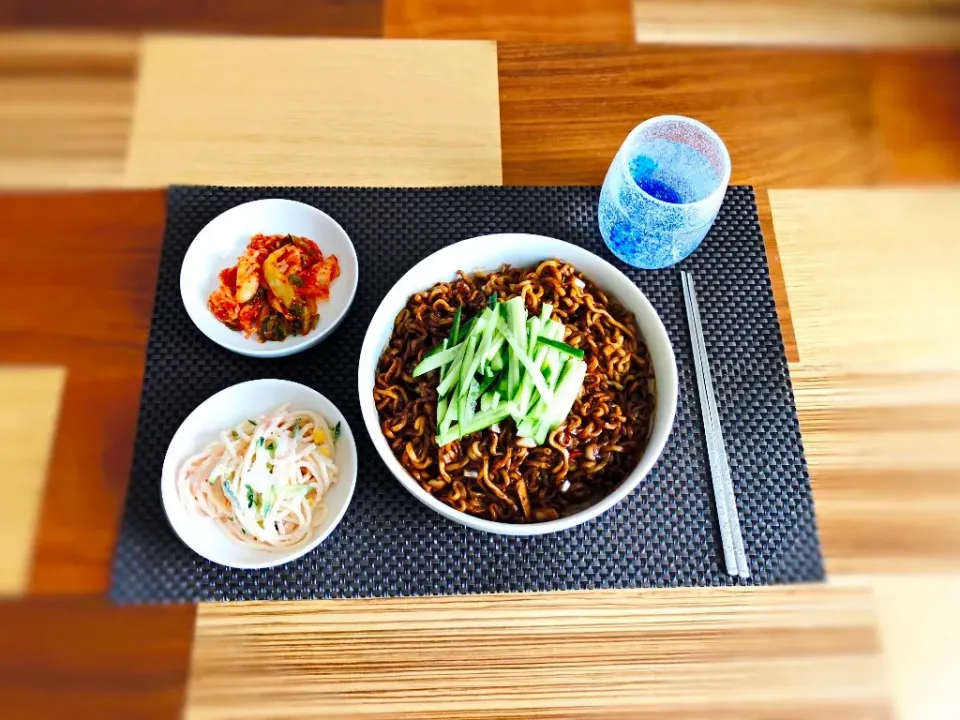 Snapdishの料理写真:チャパゲティ #韓国料理  #インスタントラーメンアレンジ|ぼんぼんさん