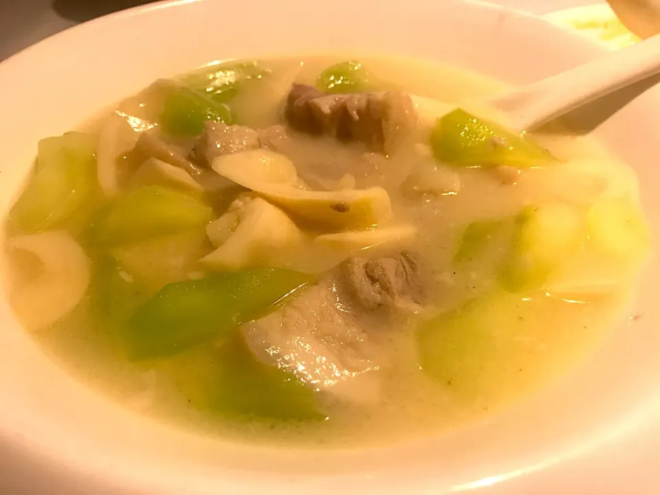 Bamboo shoot soup with fresh & pickled streaky pork|Sky Blueさん