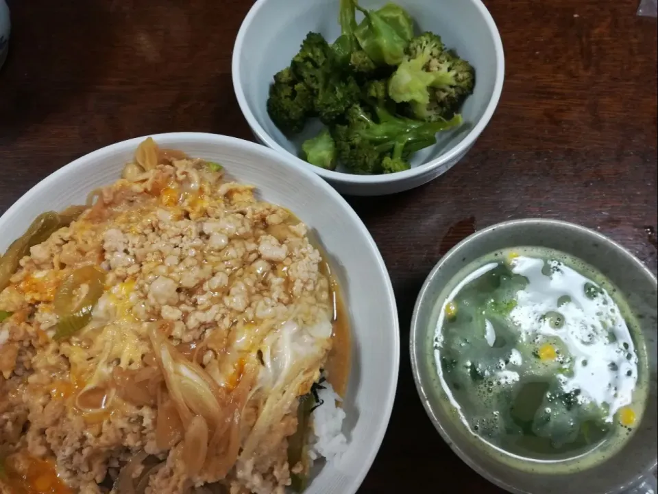 鶏そぼろで親子丼|アクちゃんさん