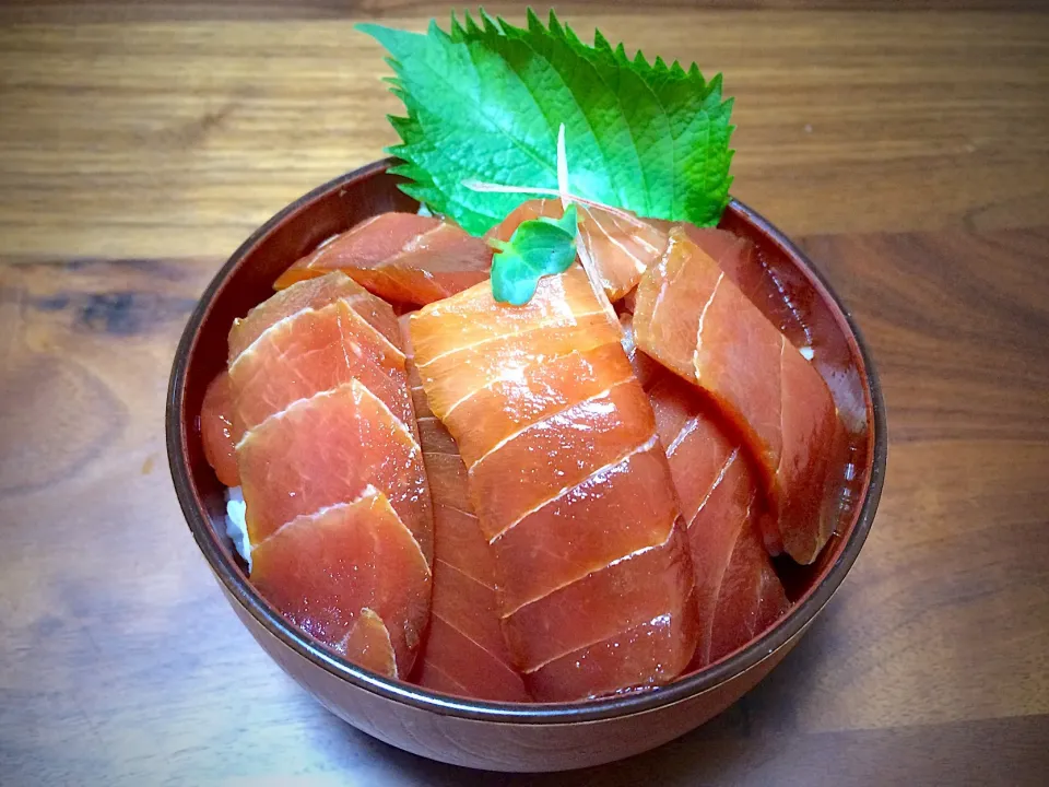 中トロ漬け丼🐟🌿🌺|ぱぴこ家さん