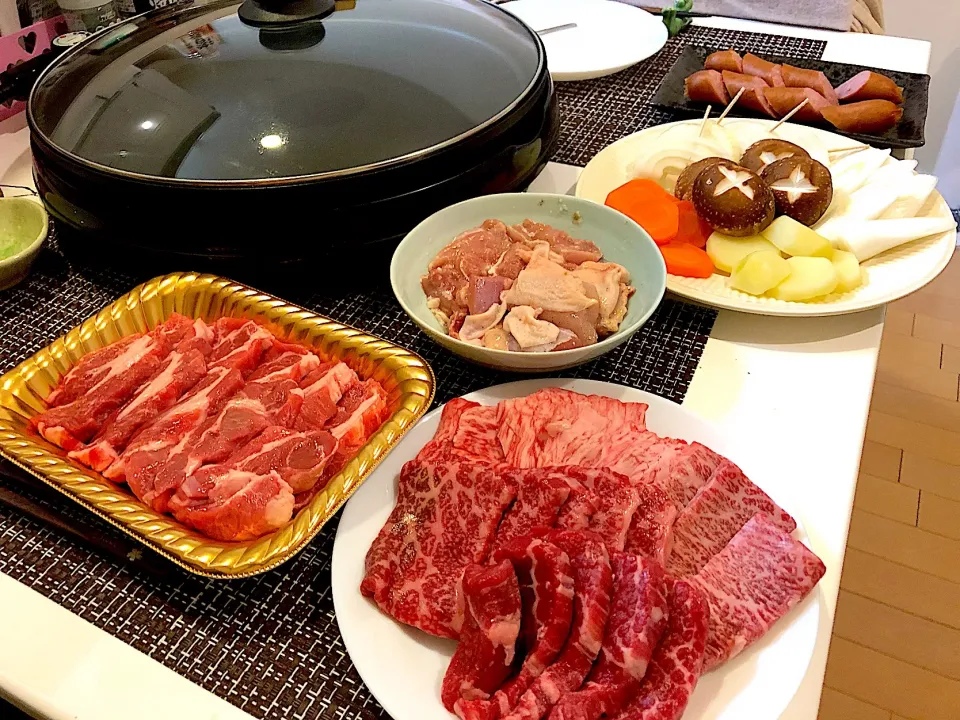 #お家焼肉 
 #ホットプレート焼肉 
 #肉祭り|ゆぺこさん