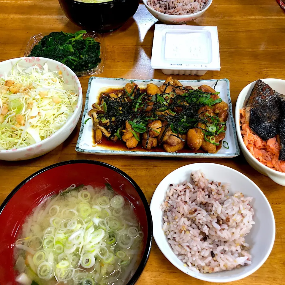 鶏の照り焼き、焼き鮭、野菜の味噌汁*\(^o^)/*|すかラインさん