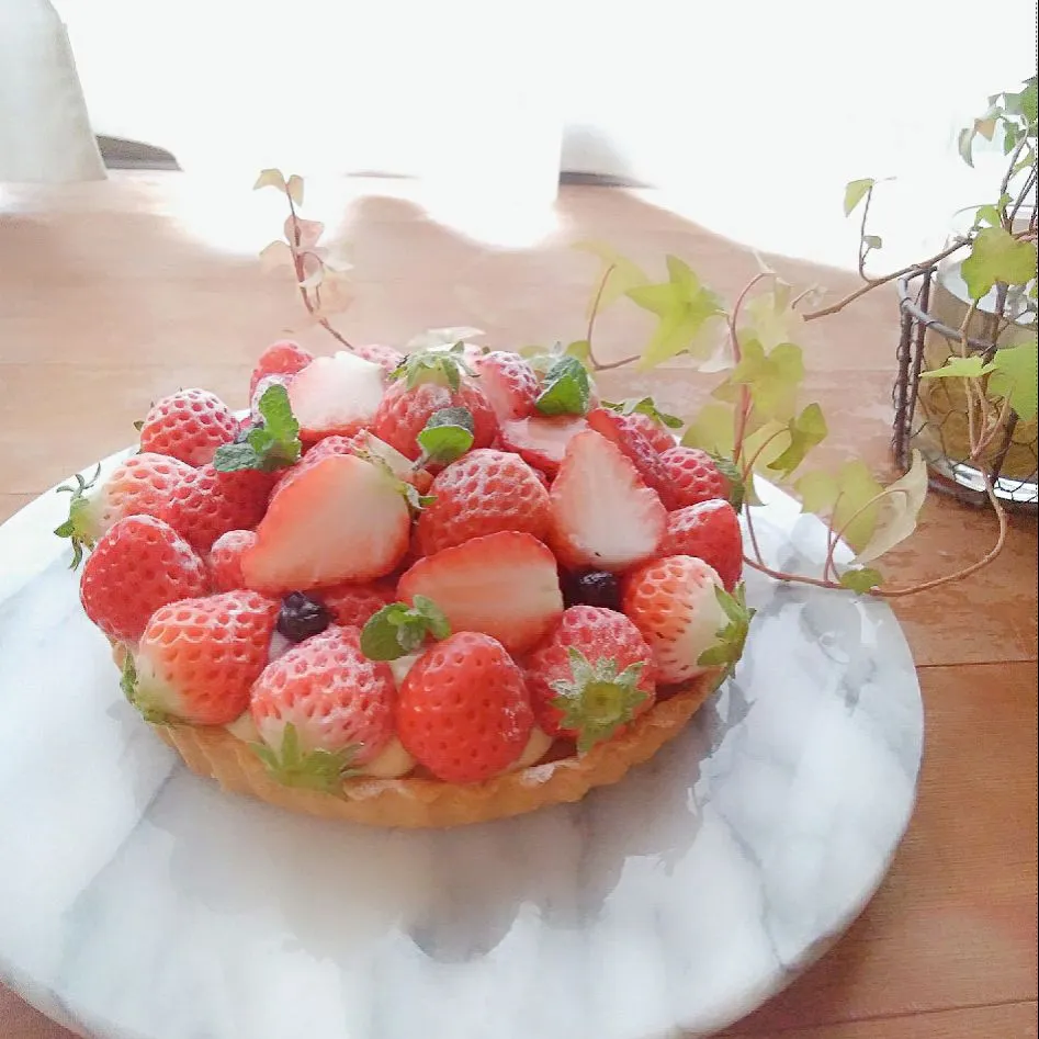 またまた、たっぷり苺🍓のタルト♪ヽ(´▽｀)/|sakurakoさん