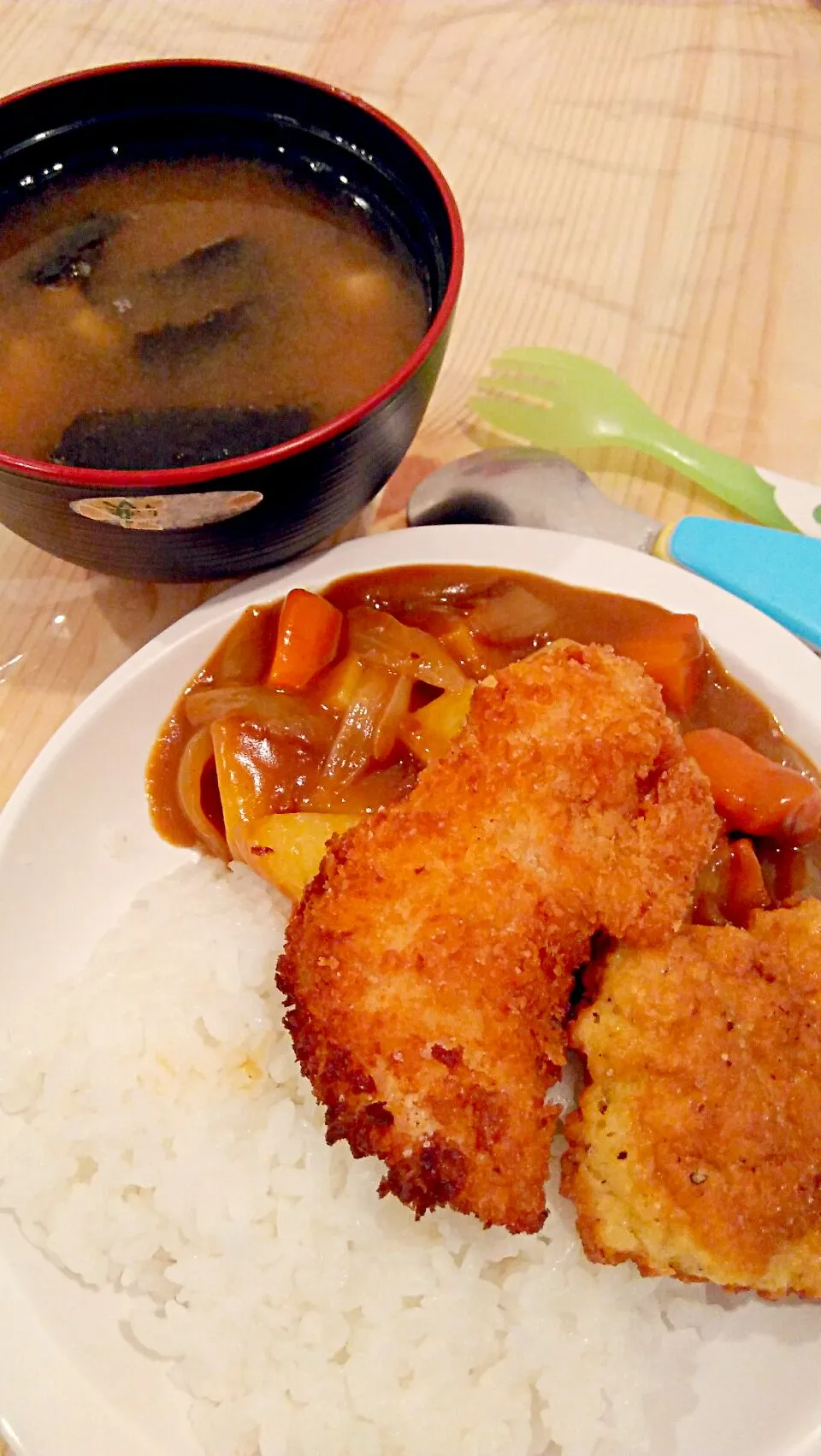 Japanese curry rice and breaded chicken #Japanese cuisine #japanese curry|Jorge Bernal Márquezさん