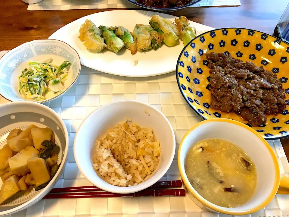 たけのこご飯
蕾菜の天ぷら
中華スープ
タケノコの肉じゃが風
プルコギ|ニーナさん